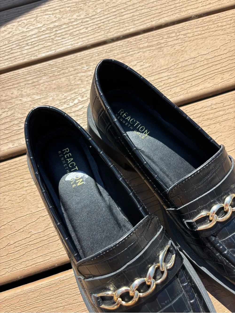 Kenneth Cole Reaction Sienna Lug Gold Chain Loafer - Picture 2 of 7